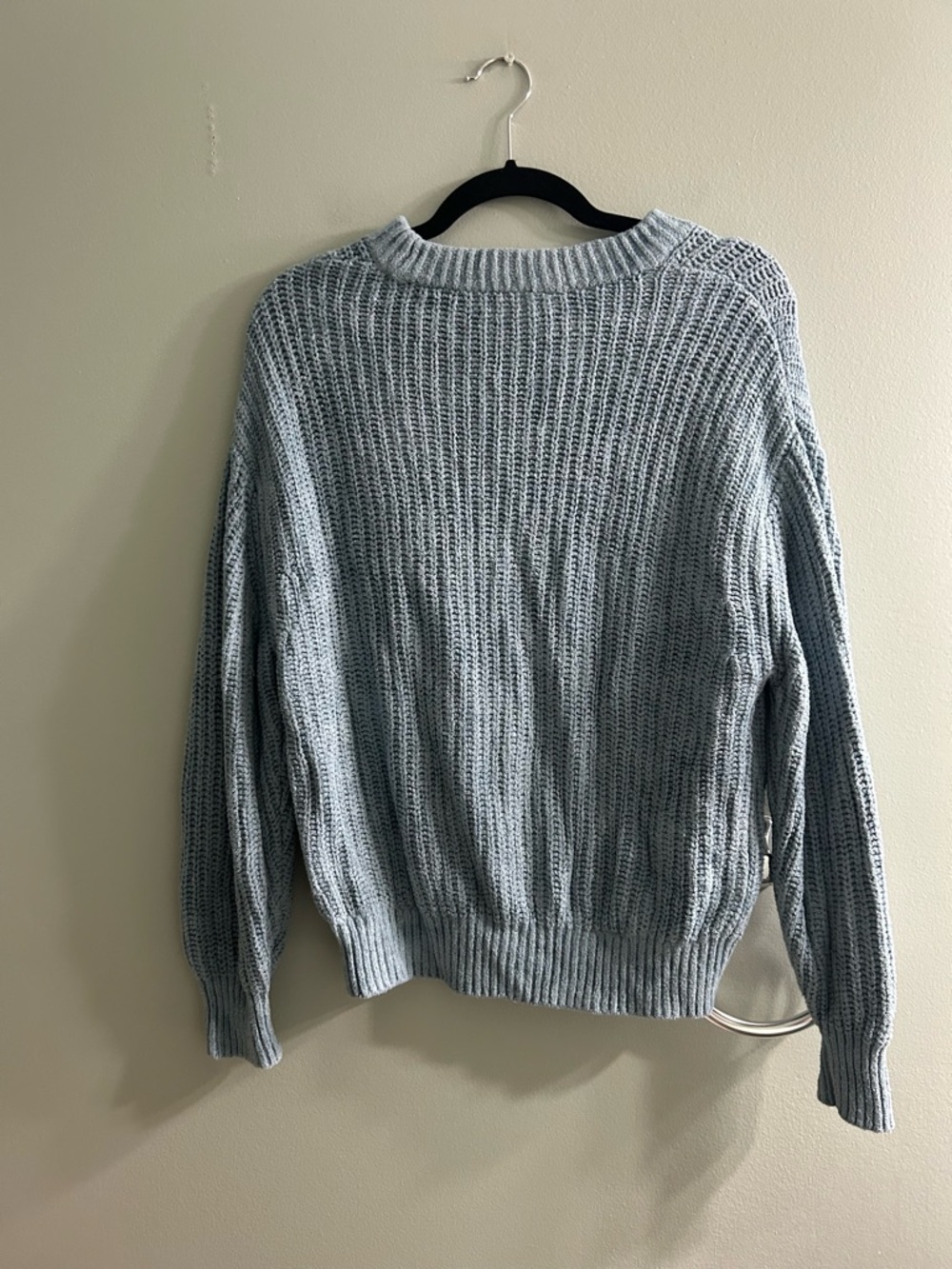 Wilfred Aritzia Essential Chenille Sweater in Light Blue knit - Picture 3 of 7